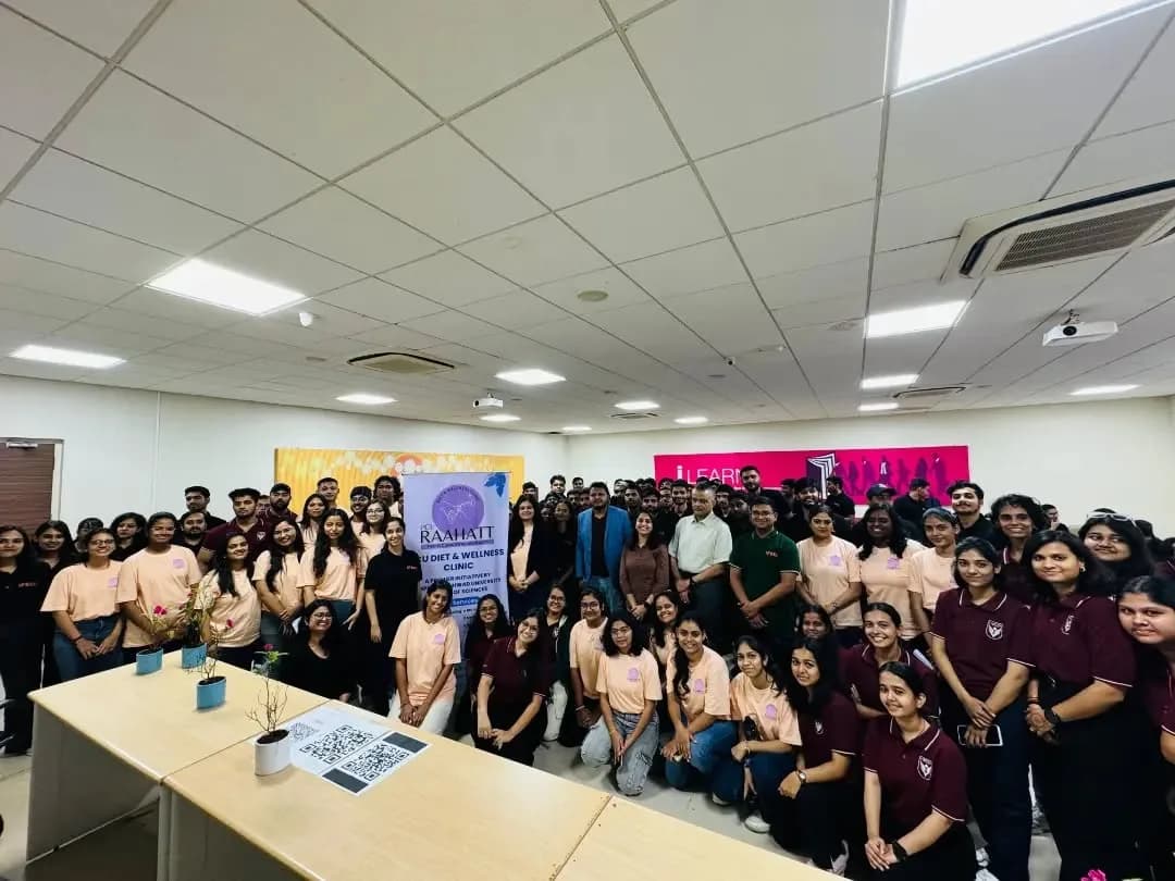 Group photo at PCU Raahatt Diet & Wellness Clinic