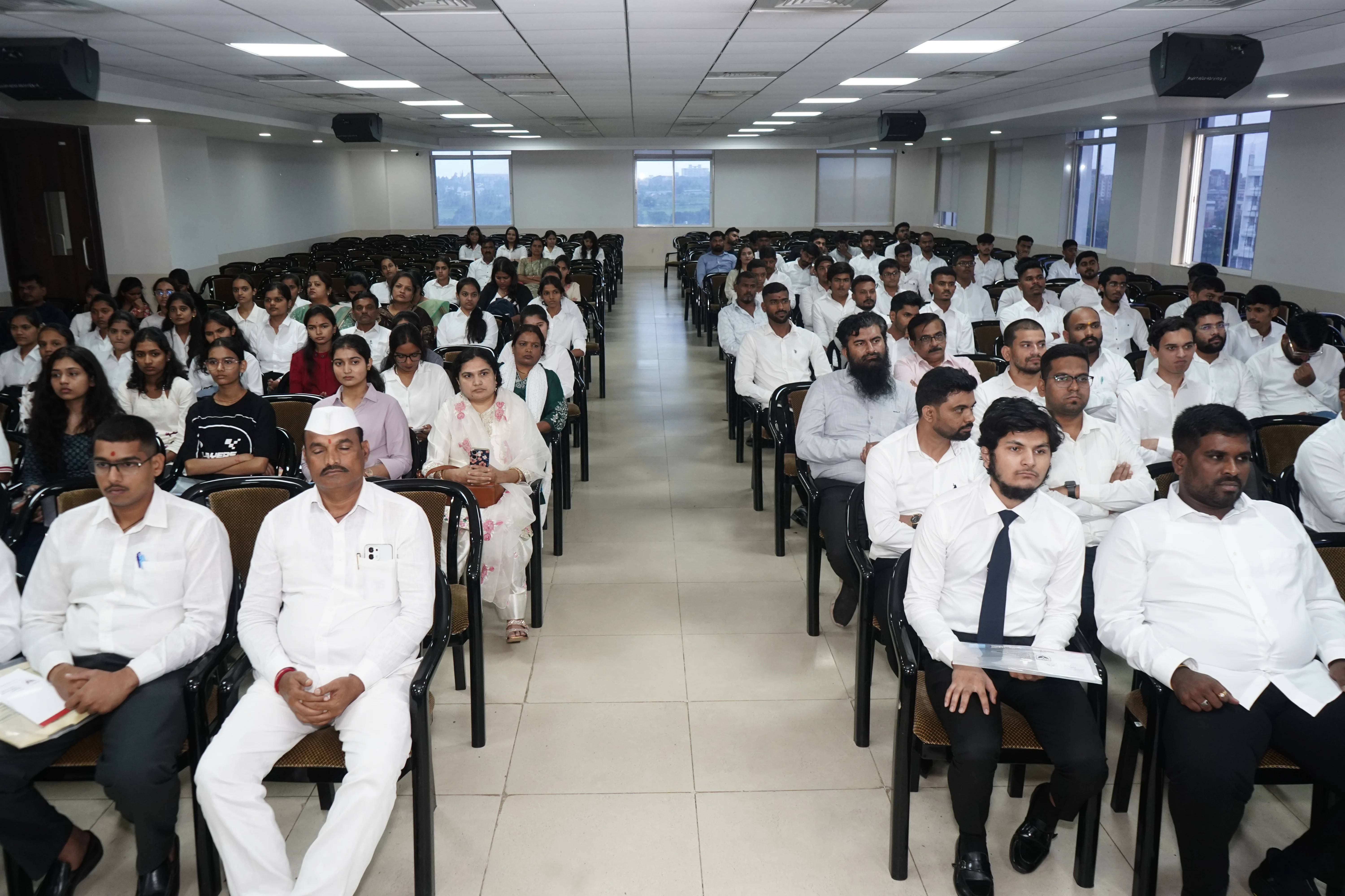 School of Law Welcomes Batch 2026–27 with an Inspiring Deeksharambh Ceremony gallery image 2