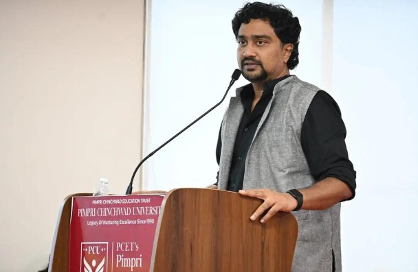 RJ Sangram Inspires Media Students at Induction 2024 with the Power of Reading & Creativity